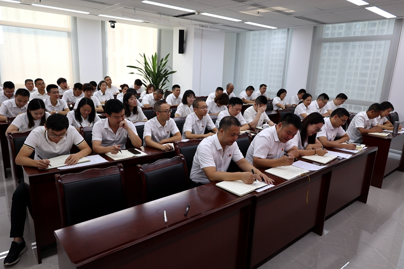 黄宾到建投建工组织三个党支部召开党员集中学习暨冲刺一百天工作督办会 (2).JPG