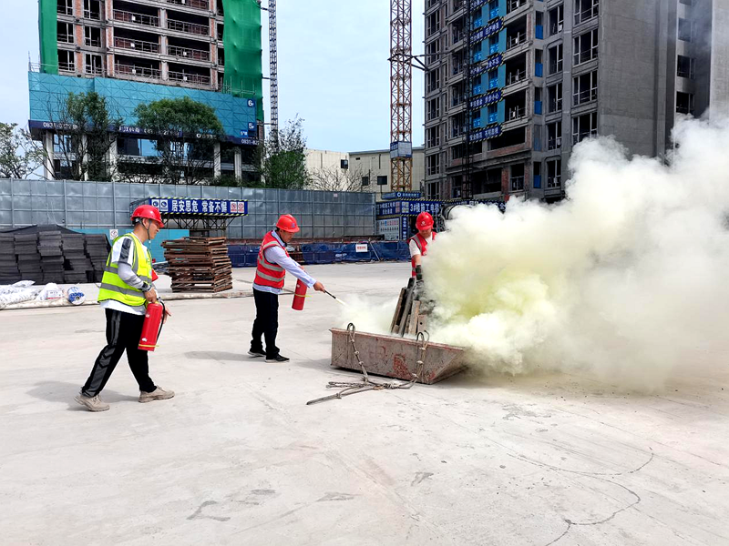 宜宾建投建工上江传奇项目开展消防应急救援演练 筑牢安全“防火墙” (2).png