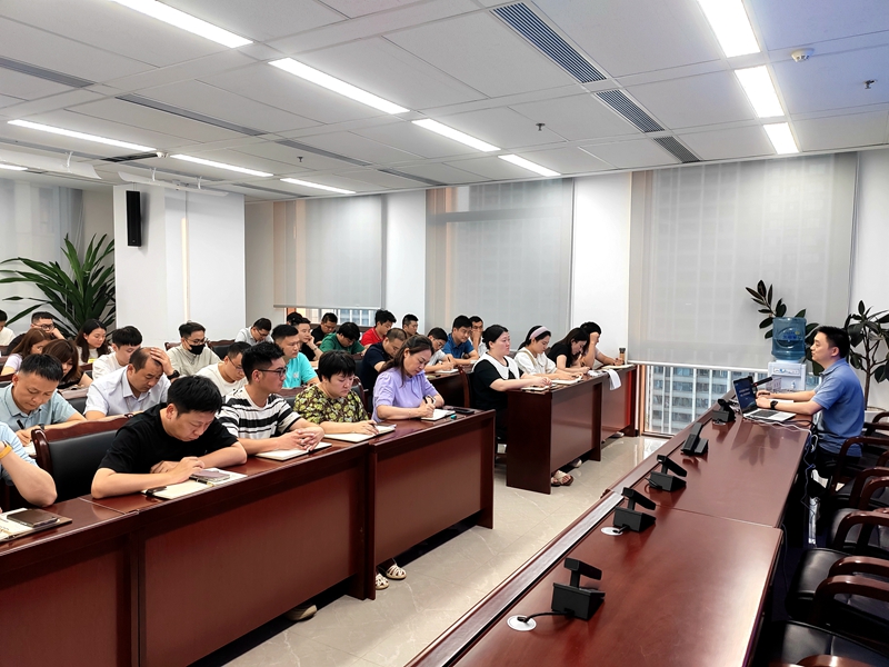 夯实管理基础  赋能企业发展 ——宜宾建投建工开展新修订核心制度专项宣贯 (2).jpg